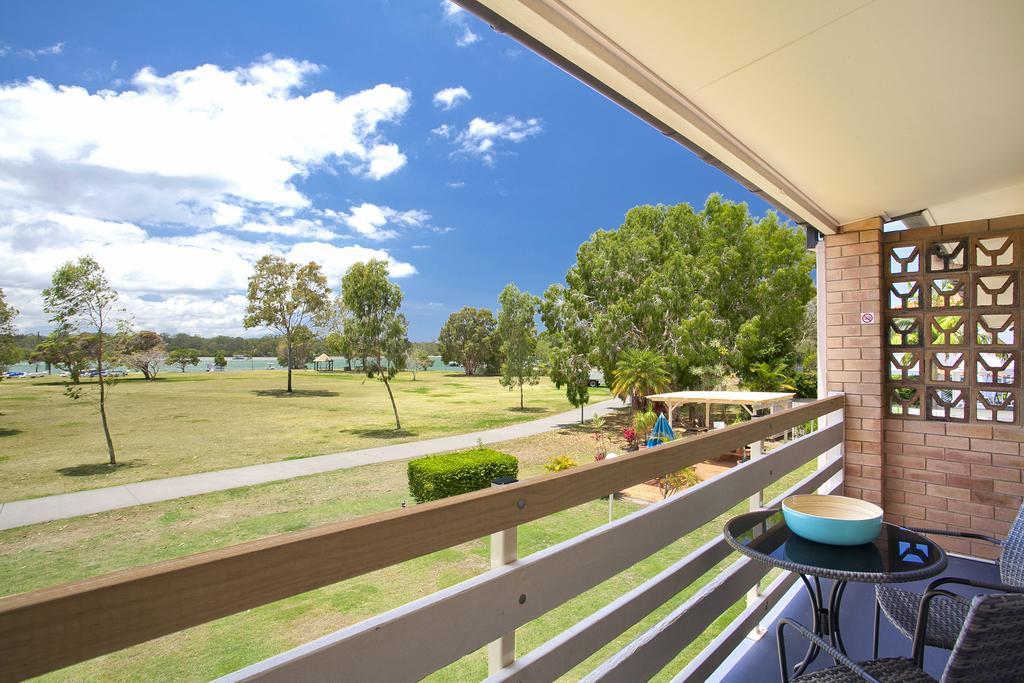 Regency Waterfront Noosa Aparthotel Noosaville Room photo